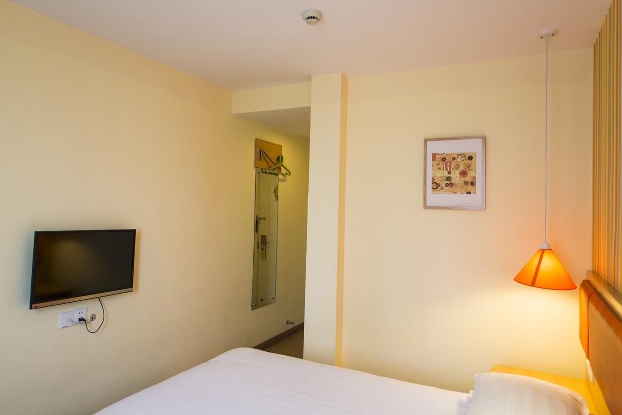 Home Inn Tianjin Weijin Road Tianjin University Екстериор снимка
